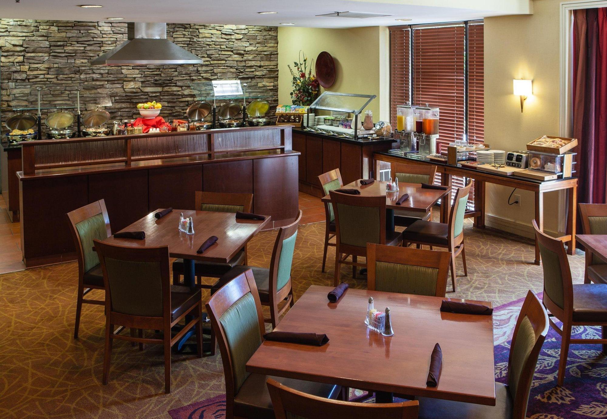 Doubletree By Hilton Atlanta Airport Hotel College Park Kültér fotó